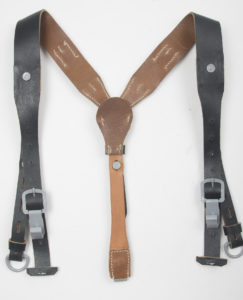 Black leather Y-straps